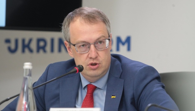 Що тепер Україні робити з Медведчуком? Відповідають українські політики та посадовці 03