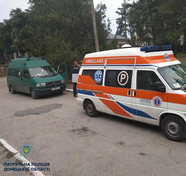 Женщина, которую сбил полицейский автомобиль в Волновахе, скончалась в больнице 03
