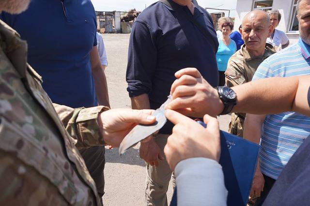 Сапери виявили в Красногорівці осколки реактивних снарядів Града, - Жебрівський 02