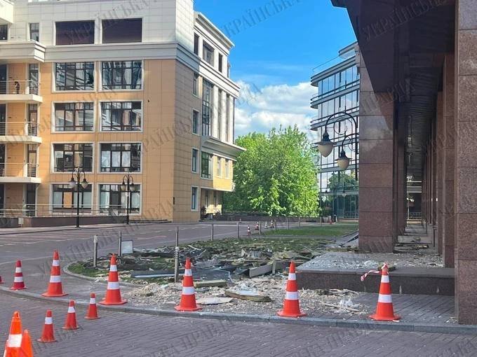 ушкоджень зазнала елітна багатоповерхівка, пов'язана із Зеленським та бізнесменом Міндічем