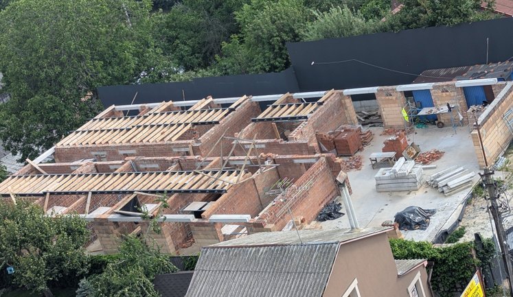 Незаконне будівництво під час війни: приклад Ціолковського, 44