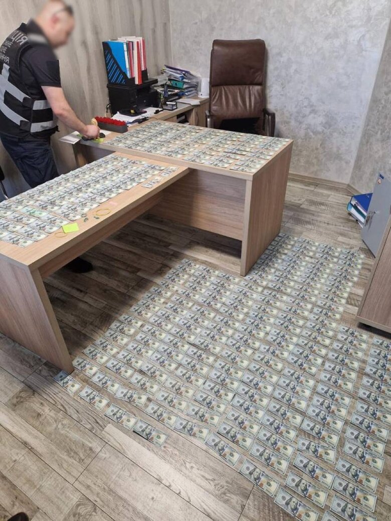 Затримано депутата-рекетира з Кропивницького: Вимагав $92 тис. неіснуючого боргу, - СБУ 04