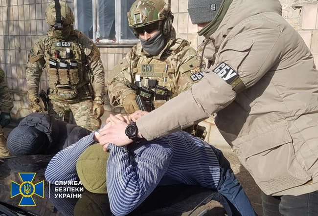 В Ривном предотвращено заказное убийство активиста, выступавшего против нелегальной добычи янтаря, - СБУ 01