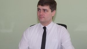 "Мені абонент з номера, яким користувався Андрій Портнов, писав, що готуйся до в’язниці, що в колонію мене зажене, і так далі...", – перший заступник прокурора Тернопільської області Олександр Божко