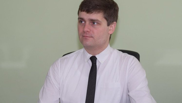 "Мені абонент з номера, яким користувався Андрій Портнов, писав, що готуйся до в’язниці, що в колонію мене зажене, і так далі...", – перший заступник прокурора Тернопільської області Олександр Божко