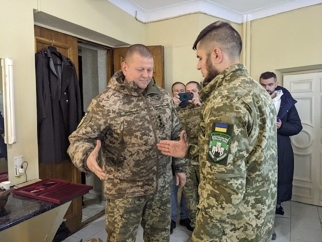 Залужний і орден Да Вінчі