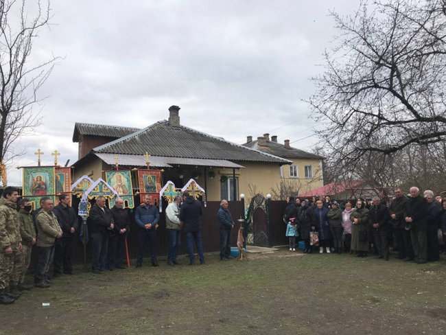 У Чернівецькій області попрощалися із загиблим у зоні ООС воїном 10-ї ОГШБр Ярославом Карлійчуком 01 У Чернівецькій області попрощалися із загиблим у зоні ООС воїном 10-ї ОГШБр Ярославом Карлійчуком 01
