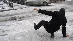 Ice on Kyiv roads caused more than 1,300 injuries over weekend