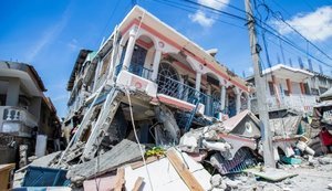 Мощное землетрясение произошло на Гаити: погибли почти 1300 человек, 5700 получили ранения и травмы. ВИДЕО