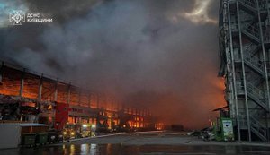 Російський удар знищив основний склад виробника горілки "Хортиця"