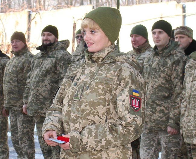Командующий Объединенными силами наградил военнослужащих, выполняющих боевые задачи в районе проведения ООС 05