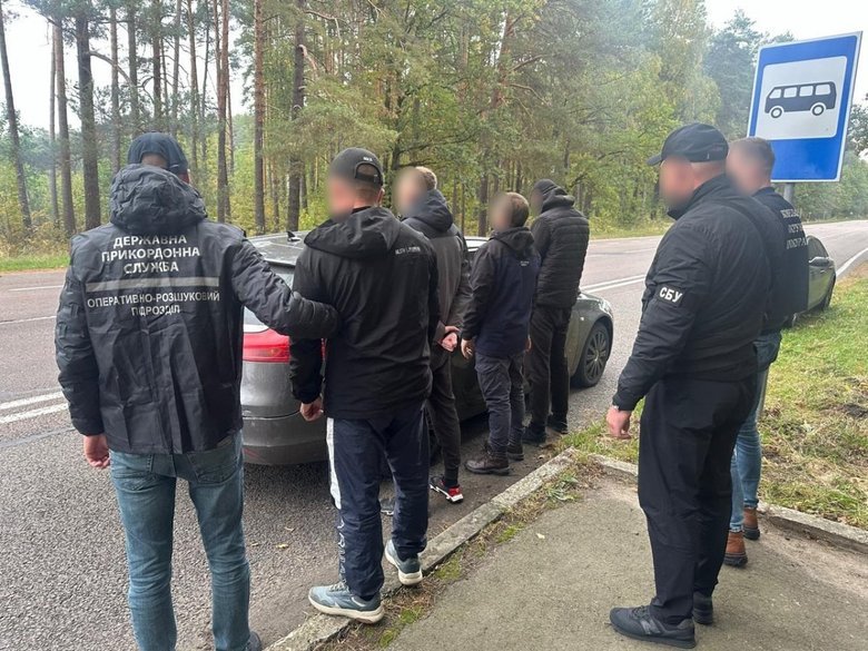 На Волыни раскрыли схему нелегальной переправки мужчин за границу