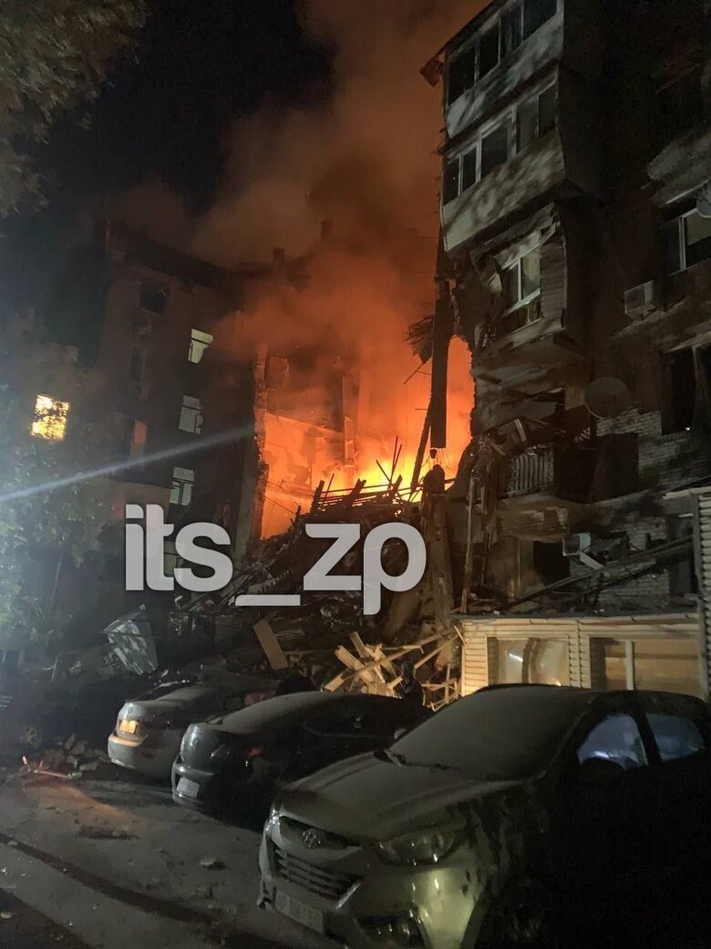 Наслідки ударів по Запоріжжю: 7 ракет влучили у багатоповерхівки, зруйновано цілі під’їзди (оновлено) 08