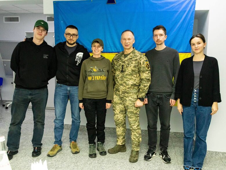Сирський зустрівся зі Стерненком
