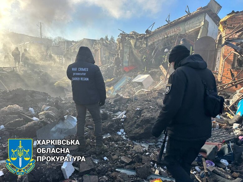 Две женщины погибли в результате обстрела рынка в Шевченково. Ранены 4 человека, в том числе 10-летний ребенок, - прокуратура 04 Две женщины погибли в результате обстрела рынка в Шевченково. Ранены 4 человека, в том числе 10-летний ребенок, - прокуратура 04