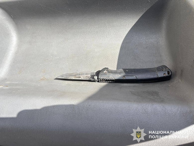 В Николаеве мужчина напал на военного ТЦК и полицию