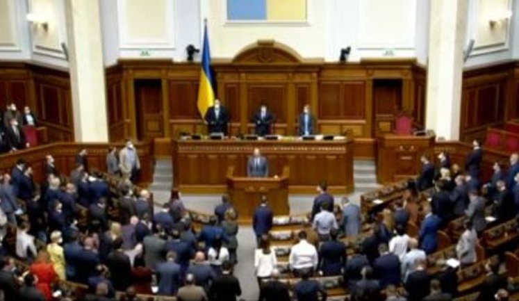 Рада сегодня рассмотрит вопросы админреформы, инвентаризации лесов и безопасности дорожного движения