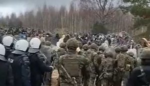 Дві великі групи мігрантів прорвали кордон Польщі з боку Білорусі