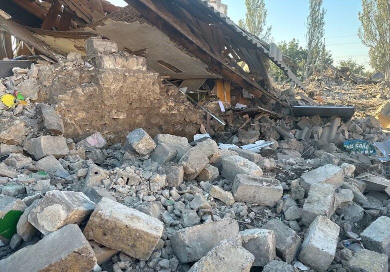 Consequences of enemy attack by guided aerial bombs on Komyshuvaha: educational institution was destroyed, houses were damaged 07