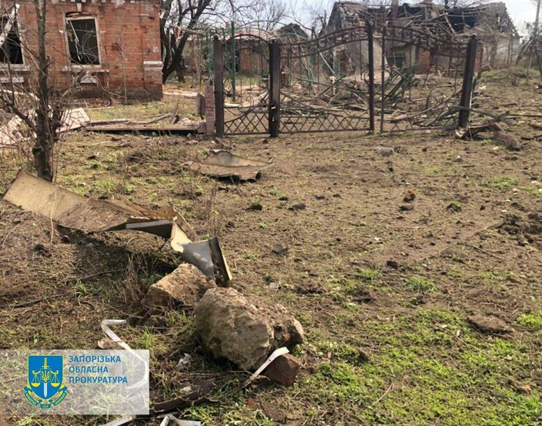 Consequences of enemy air bomb attacks on Orikhiv and Huliaipole 03