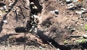 Український танк знищує окупантів, які стріляли по українському безпілотнику. ВIДЕО