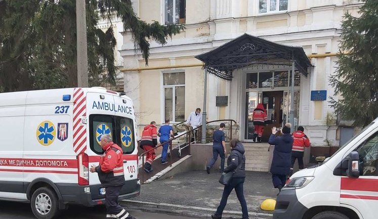 У Київський госпіталь привезли тяжкопоранених воїнів, деякі з ампутацією. Каліцтва такі ж, як у 2014 році, - волонтерка Юсупова просить про допомогу. ФОТОрепортаж