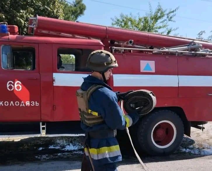 Ворог ударив по Вовчанську, загинув чоловік 03