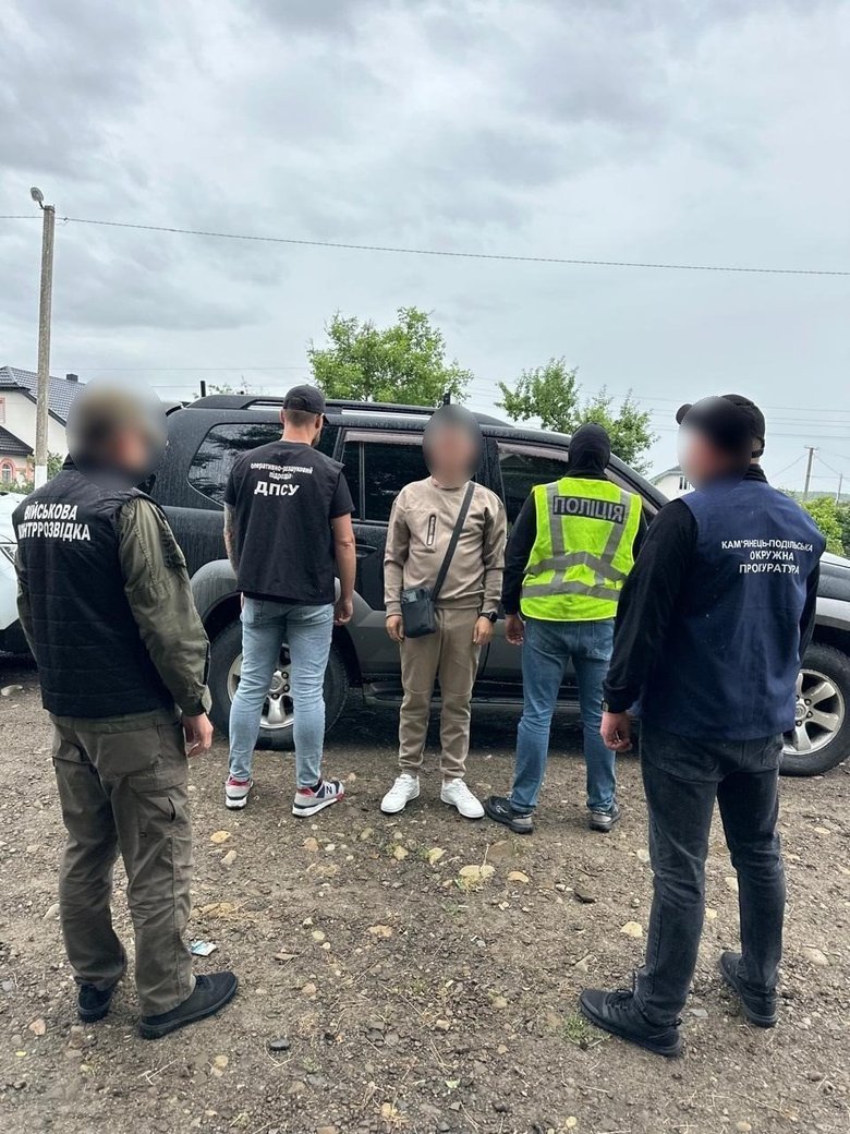 Канал незаконного переправлення ліквідовано: подробиці