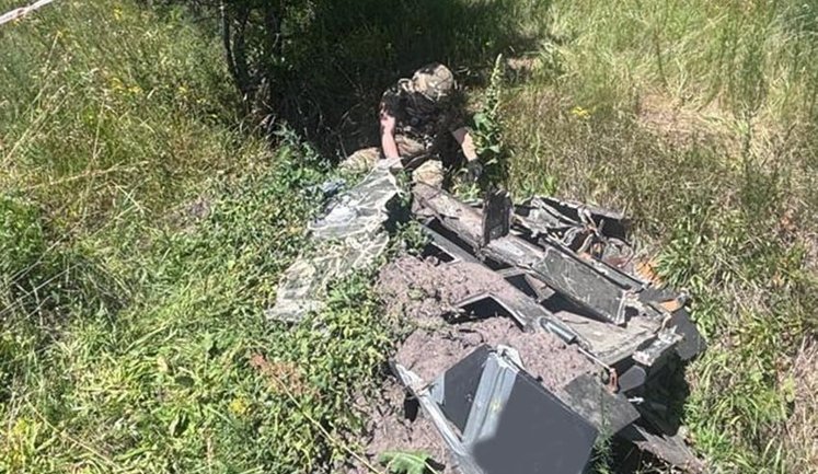 Взрывотехники обезвредили боевую часть вражеского дрона в Нежинском районе. ФОТОРЕПОРТАЖ
