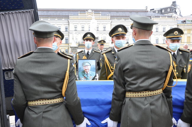 С умершим ветераном ОУН-УПА и дивизии Галичина Орестом Васкулом простились в Киеве 63