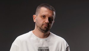 "Праву руку" піарника Зеленського забронювали як помічника "слуги" Чорного, - Железняк. ВIДЕО