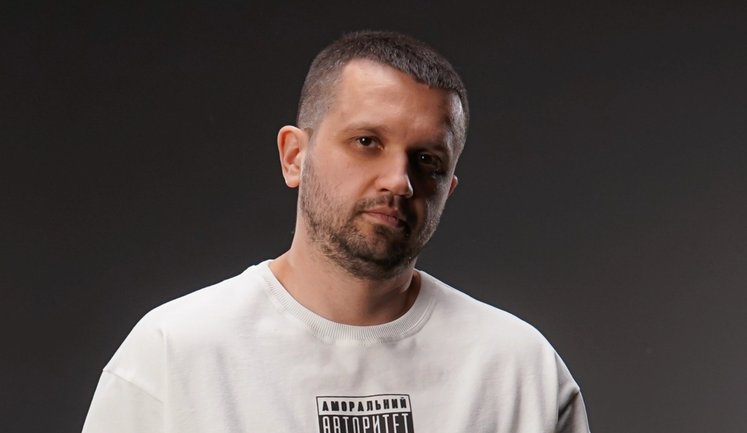 "Праву руку" піарника Зеленського забронювали як помічника "слуги" Чорного, - Железняк. ВIДЕО