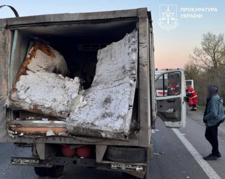 На Харківщині внаслідок удару БпЛА пошкоджено хлібний фургон