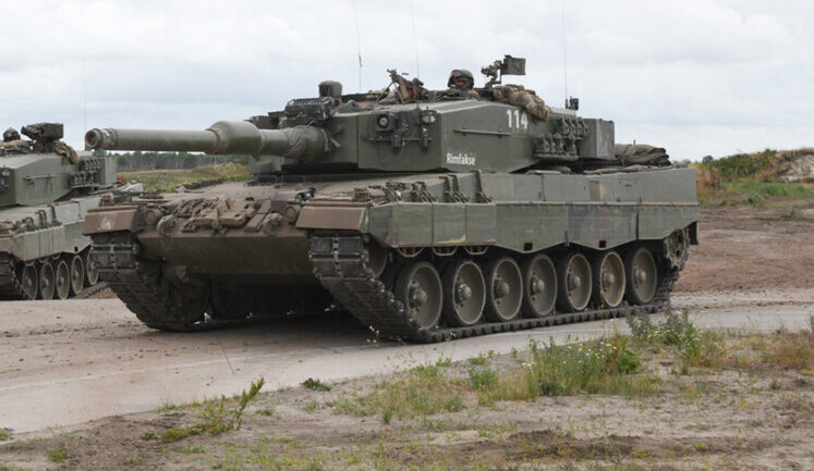 Supply of Leopard tanks to Ukraine does not depend on transfer of Abrams, - spokesman of German government, Hebestreit