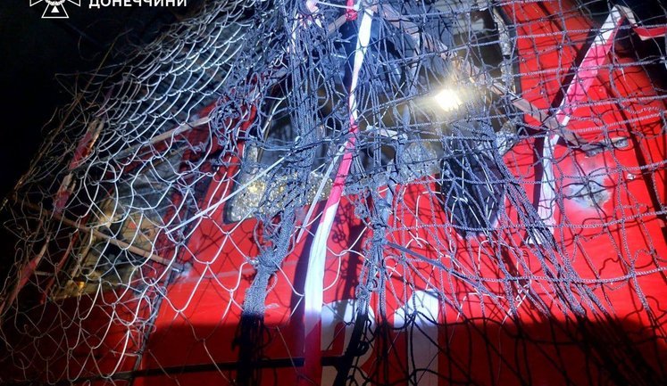 Враг нанес удар по спасателям в Краматорском районе: повреждена пожарная часть. ФОТОРЕПОРТАЖ