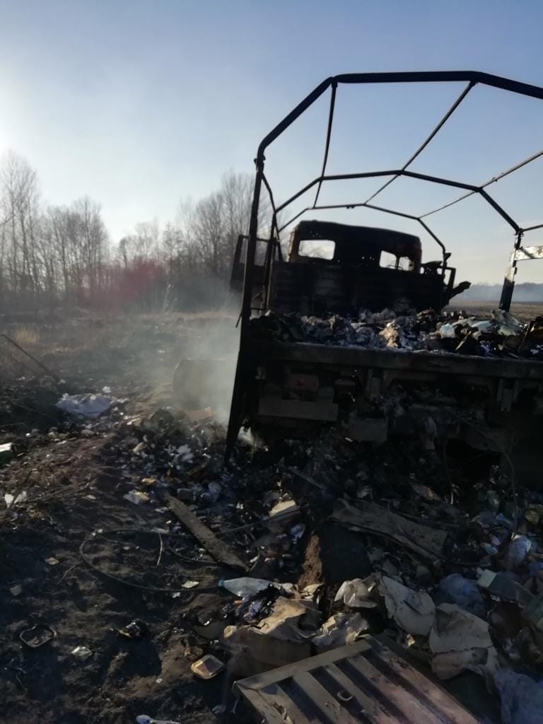 Дві вантажівки окупантів з боєприпасами та провіантом ліквідовані на Чернігівщині 02