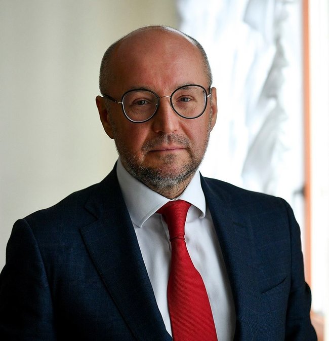 Предательство на самом верху: президент Зеленский уволил начальника ГУР МО Бурбу за требование расследовать провал отложенной главой ОП Ермаком операции по захвату вагнеровцев 03