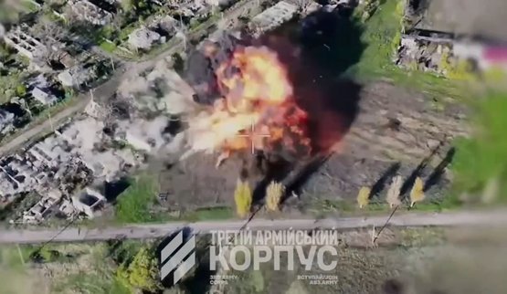 Операція "Вівальді": бійці Третьої штурмової перетворили 2 радянські БТРи на наземні дрони-камікадзе та підірвали укріплення окупантів на Лиманщині. ВIДЕО