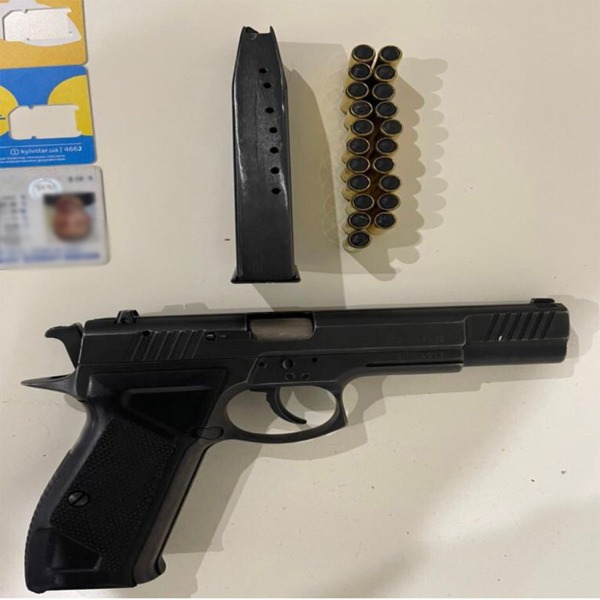 В Киеве задержан иностранец с 2 кг кокаина на 11 млн грн, - Офис генпрокурора 01 В Киеве задержан иностранец с 2 кг кокаина на 11 млн грн, - Офис генпрокурора 01