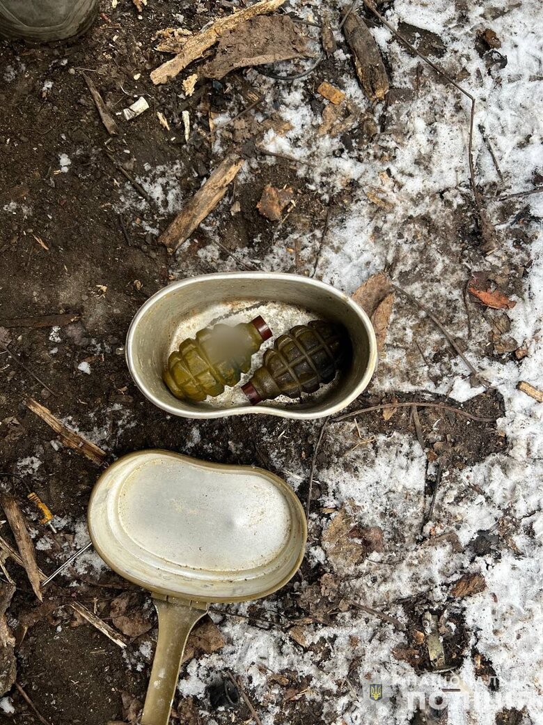 Масштабна спецоперація Нацполіції: вилучено зброю, вибухівку й наркотики