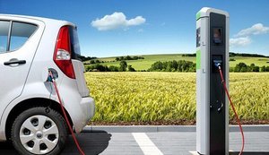 Попит на електромобілі в Україні за рік обвалився на 47%: які моделі зберігають популярність?