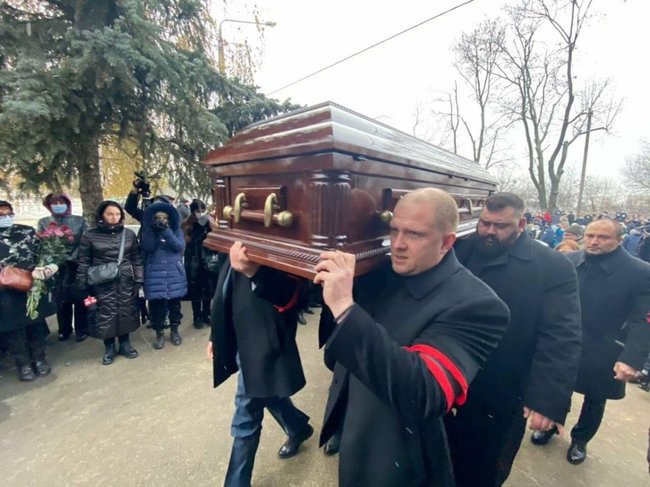 Кернеса поховали в Харкові 01
