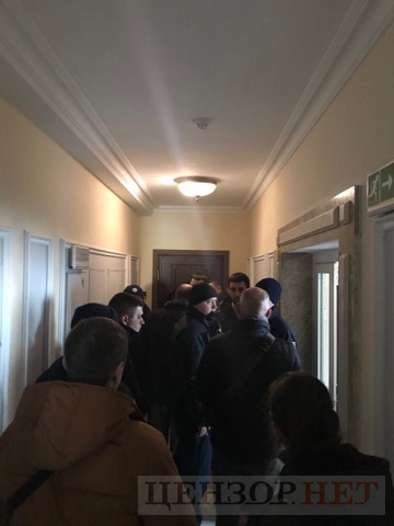 Невідомі перешкоджають передачі державі квартири Клименка у центрі Києва 02