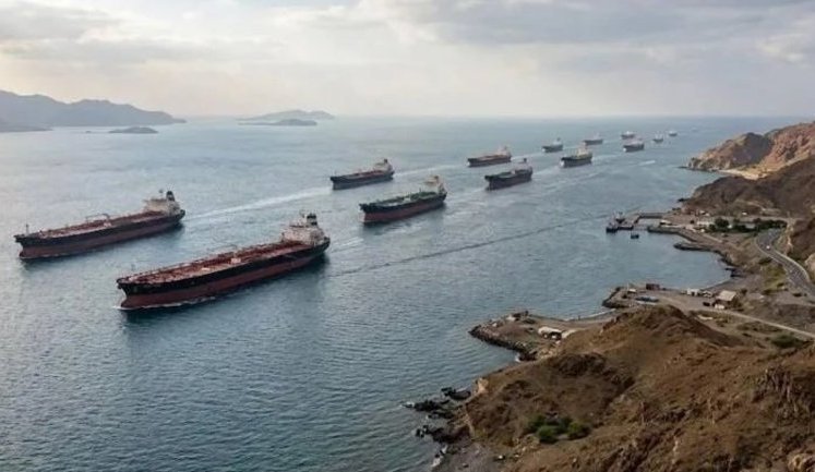 ОАЕ хочуть силою відкрити Ормузьку протоку та готові вступити у війну на боці США, ‒ WSJ