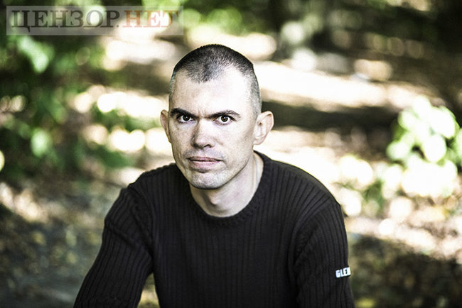 Старший стрілець Максим Петренко: Настав день, коли я дійсно повірив, що помру саме тут і зараз. Це була перша танкова атака на сили АТО 03