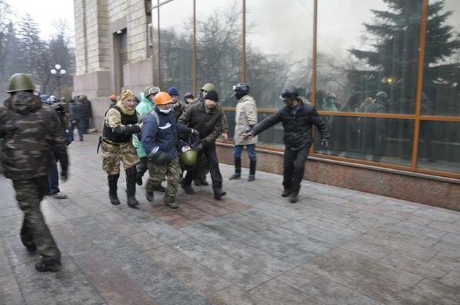 Дружина загиблого на Майдані Миколи-Олега Паньківа Леся: 3 лютого ми побралися, 6-го у нього день народження, а 20-го на Майдані він зазнав смертельного поранення 07