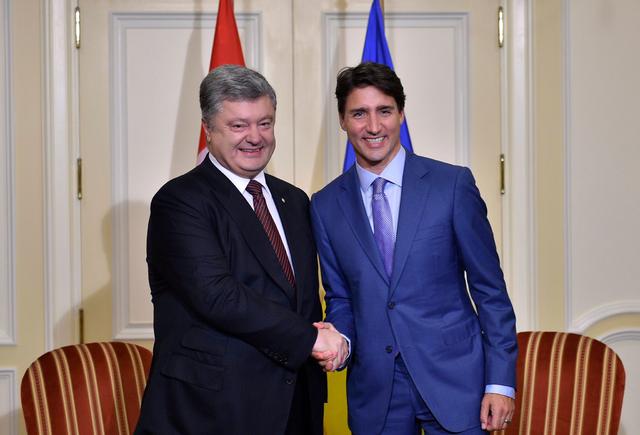 Благодарен за поддержку наших реформ, - Порошенко проводит встречу с премьер-министром Канады Трюдо 01
