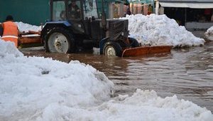 Улицы Киева уже начало подтапливать. ФОТОрепортаж