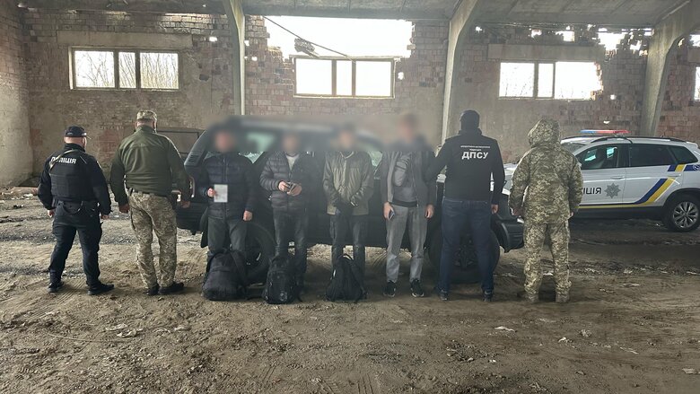 На Буковине задержали организаторов незаконной переправки мужчин в Румынию