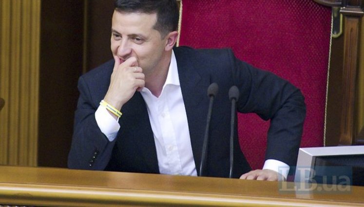 Зеленський хоче дати народу України право законодавчої ініціативи